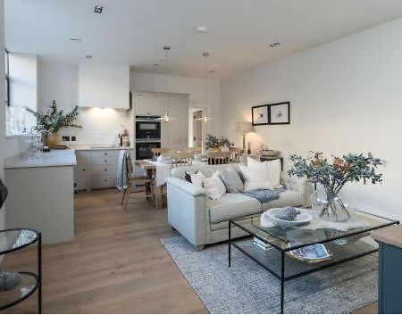 One Navy, Bath Apartment Exterior foto